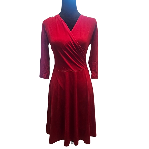 NWT Tam Ware Surplice Neckline Pleated Waist Fit & Flare Dress Small Red - Picture 2 of 6